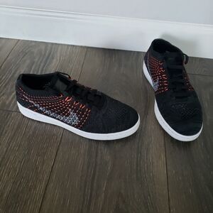 Nike Court Tennis Classic Ultra Flyknit Sneakers Womens Size 6.5